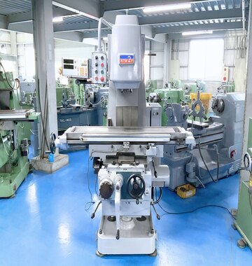 okuma-howa-stm-2v-vertical-milling-machine-tmt-117-1.jpg